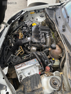 Renault Kango 2 1.5 arkadan marşlı dolu motor