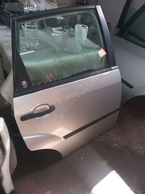 Fiesta Sağ Arka Kapı - Ford Çıkma Parça | Mert Oto