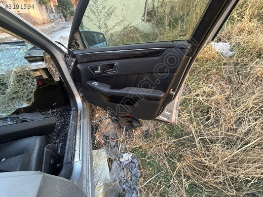 E 350 SAĞ ÖN KAPI SATILIK