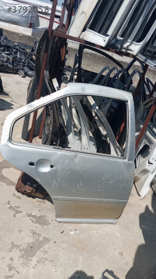 Volkswagen bora sag arka kapı çıkma yedek parça