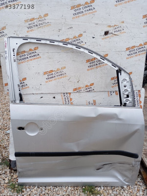 Volkswagen Caddy çıkma sağ ön kapı 2004-2014
