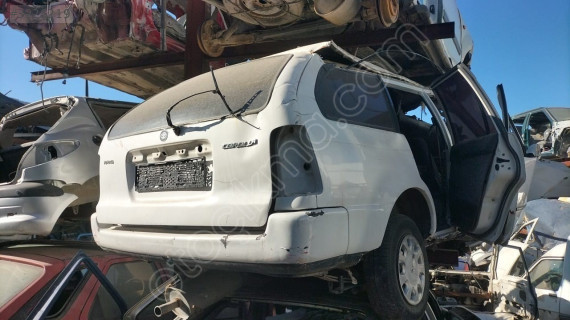 1996 Toyota Corolla station wagon bagaj kapağı