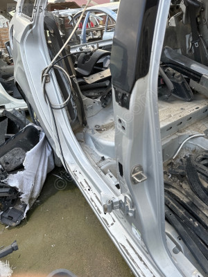 Audi a3 kapı kilit karşılığı sağ