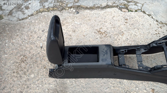 2015-2019 AUDİ A3 ORTA KONSOL ORJ ÇIKMA