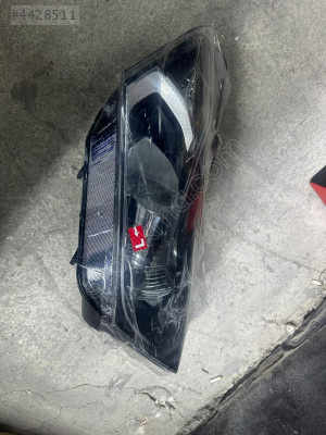 HYUNDAİ İ20 SOL FAR