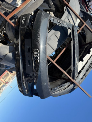 Audi Q3 arka bagaj kapağı (az kusurlu)