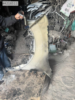 2024 Citroen c4x sağ çamurluk