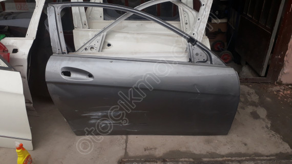 Mercedes C 204 KAPI SAĞ ÖN COUPE