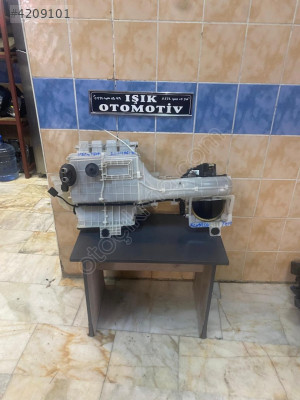 citroen berlingo kalorifer kazanı kutusu çıkma orjinal klimasız