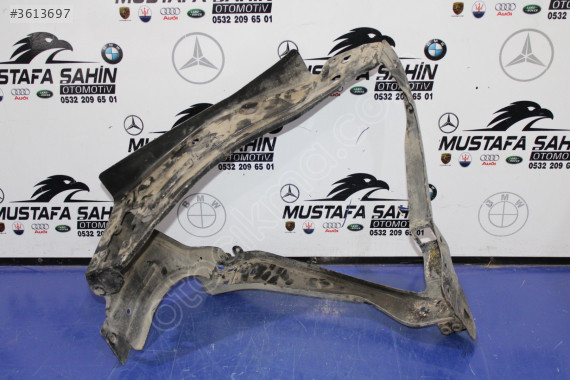 MERCEDES C SERİ W204 GLK SOL FAR YUVASI A2046200091
