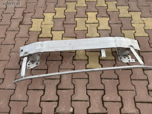 AUDİ Q3 ORJINAL ÖN TAMPON DEMİRİ