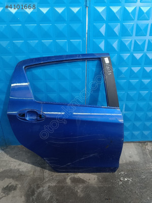TOYOTA YARİS SAĞ ARKA KAPI 2012/2017