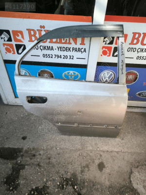 Hyundai Accent Admira sağ arka kapı