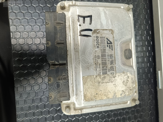 VW Sharan 2.0 06A906032GS 0261207353 ME7.5  MOTOR BEYNİ