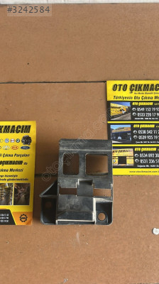 MERCEDES W906 ÖN TAMPON BRAKETİ SAĞ A9068850263