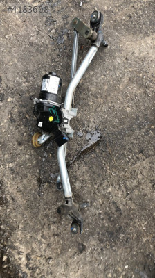 PEUGEOT 2008 ÖN CAM SİLGİ MEKANİZMASI OTO FEDAİ