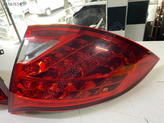 PORSCHE CAYENNE SAĞ DIŞ STOP 2011 - 2014