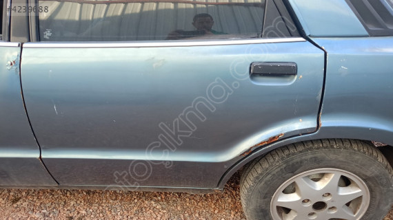 ford taunus sol arka kapı