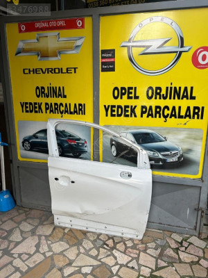 Opel crossland sağ ön kapı beyaz renk