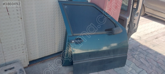 Fiat Uno Sağ Ön Kapı