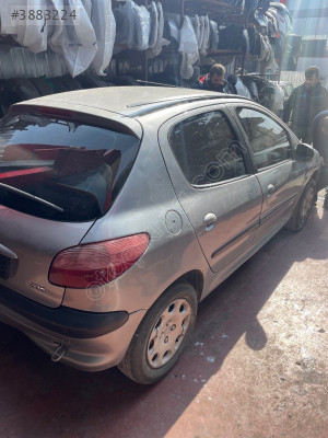 PEUGEOT 206 SAĞ ARKA ÇAMURLUK KESME ORJİNAL ÇIKMA