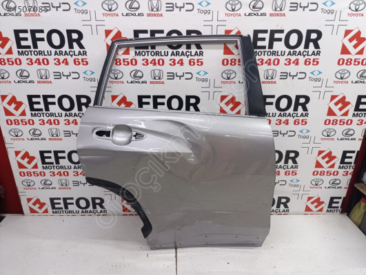 TOYOTA COROLLA CROSS SAĞ ARKA KAPI ÇIKMA ORİJİNAL PARÇA