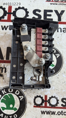 365927271 opel astra j 1.6 benzinli akü sigorta kutusu