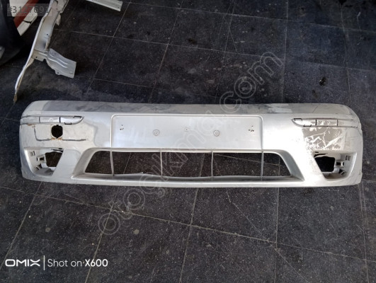 Ford Facus1 ön tampon 2001 model üstü orjinal 50€