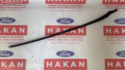 FORD  FİESTA ÖN CAM ÇITASI SAĞ ORJİNAL 8A61 A03194 AE