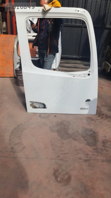 Mercedes  actros 19/23 sağ ön kapı sefalılar oto cıkma