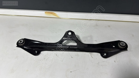 MERCEDES C SERİ W206 ARKA MONTAJ DEMİRİ 2063510500