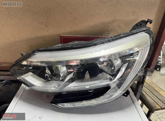 RENAULT MEGANE 4 SOL FAR SİYAH SOKET EYUPCAN OTO'DA
