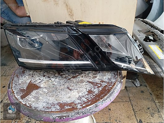 SKODA OCTAVİA SAĞ FAR ÇIKMA ORJİNAL