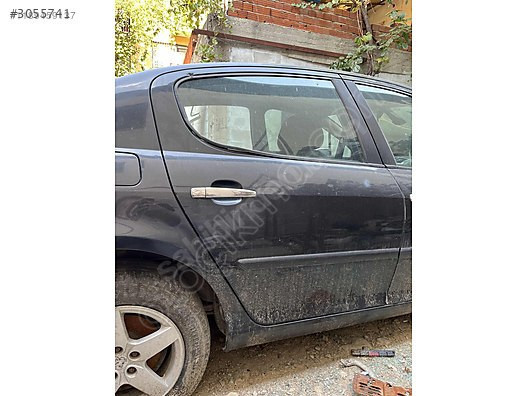 Peugeout 407 Hatasız Sağ Arka Kapı