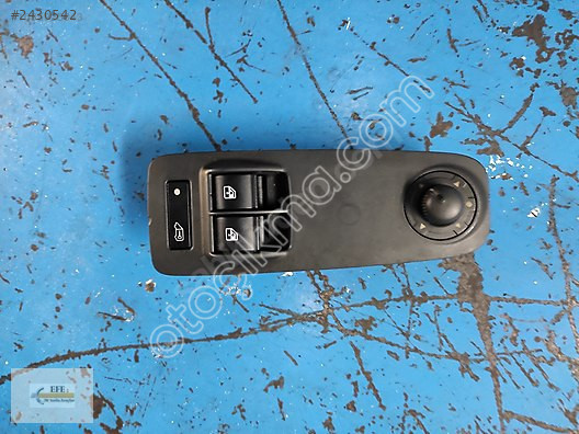 Renault Master Orjinal Çıkma Sol Cam Düğmesi EFE 0554208