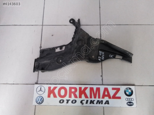 AUDI A3 HATCHBACK SAĞ ARKA TAMPON BRAKETI