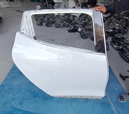 2013/2020 RENAULT CLİO 4 BEYAZ SAĞ ARKA KAPI ORJINAL GÖÇÜKLÜK