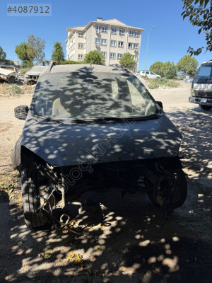 Ford Courier arka sol kelebek camı