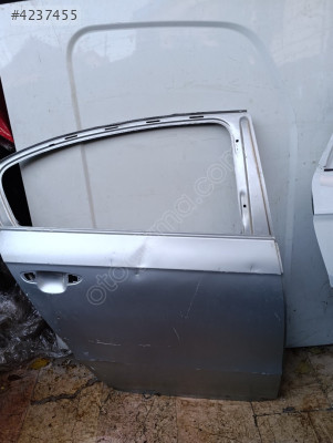 Volkswagen Passat b7 sağ arka kapı orjinal çıkma parça