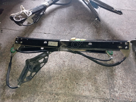 5E0837461B 12-19 OCTAVİA ORJ. ÇIKMA SOL ÖN CAM KRİKOSU
