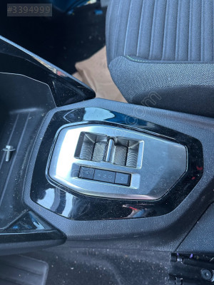 Peugeot 2008 vites konsol elektirikli