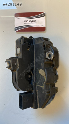 3023880 opel insignia 2014 sağ arka kapı kilidi