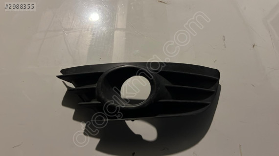 Citroen C4 sol sis farı çerçevesi