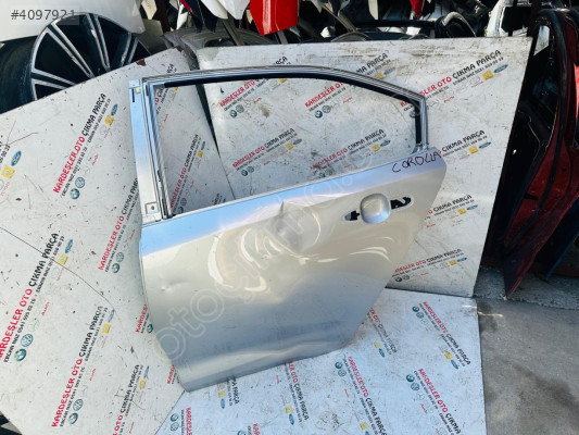 Toyota Corolla sol arka kapı (hasarlı) 2019 2025