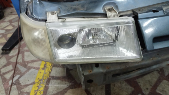 Lada Vega sağ far