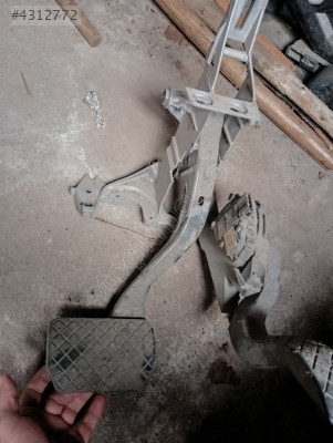 Audi A4 b6 b7 fren kötü pedali