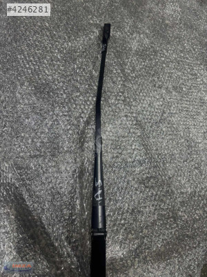 AUDİ A5 SAĞ SİLECEK KOLU ORİJİNAL 2018-2024 8W7955408