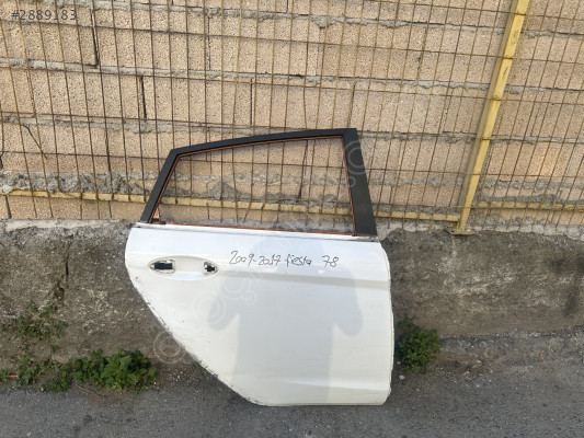 2009-2017 Fiesta sağ arka çıkma kapı (sac değişmiş)