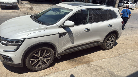 2022 RENAULT KOLEOS ÇIKMA ORJİNAL HATASIZ SOL ÖN KAPI