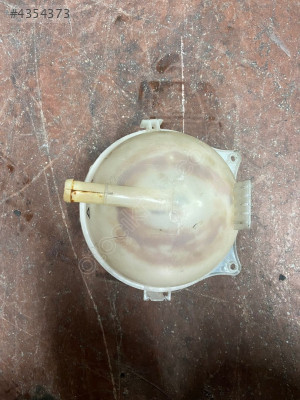 VOLKSWAGEN POLO 2010-11 SU BİDONU